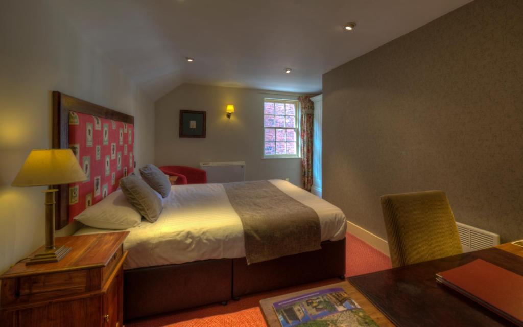 Dog & Partridge By Chef & Brewer Collection Hotel Tutbury Стая снимка